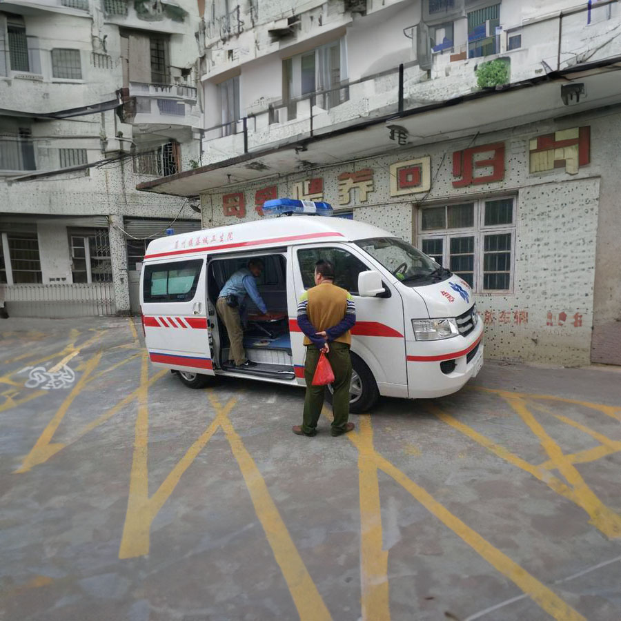 私人救护车出租多少钱